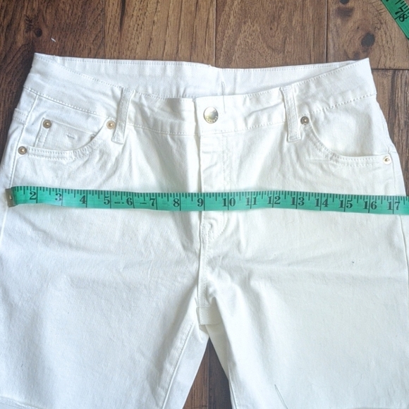 3 for $30 Juicy Couture - white jean shorts - Picture 8 of 9